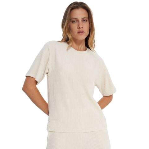 PUMA ESS ELEVATED Velour Tee KADIN T-SHIRT 68810687